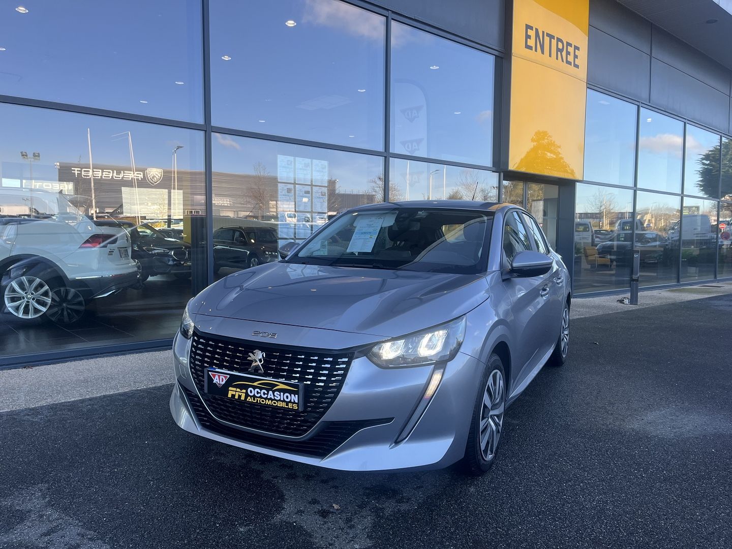 PEUGEOT 208 a vannes en morbihan et bretagne