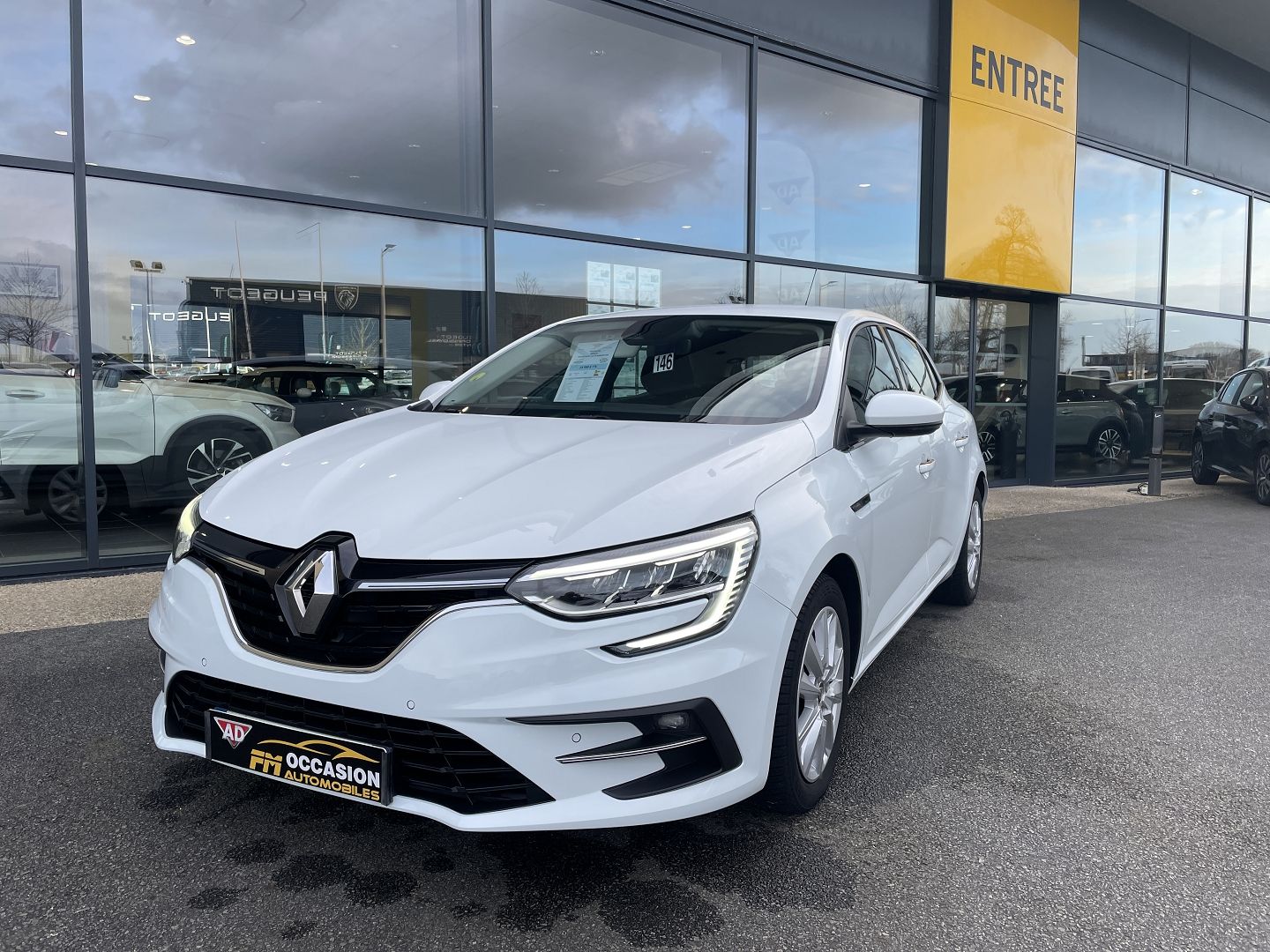 RENAULT MEGANE IV a vannes en morbihan et bretagne