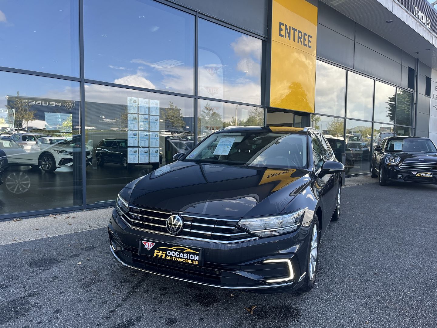 VOLKSWAGEN PASSAT SW a vannes en morbihan et bretagne