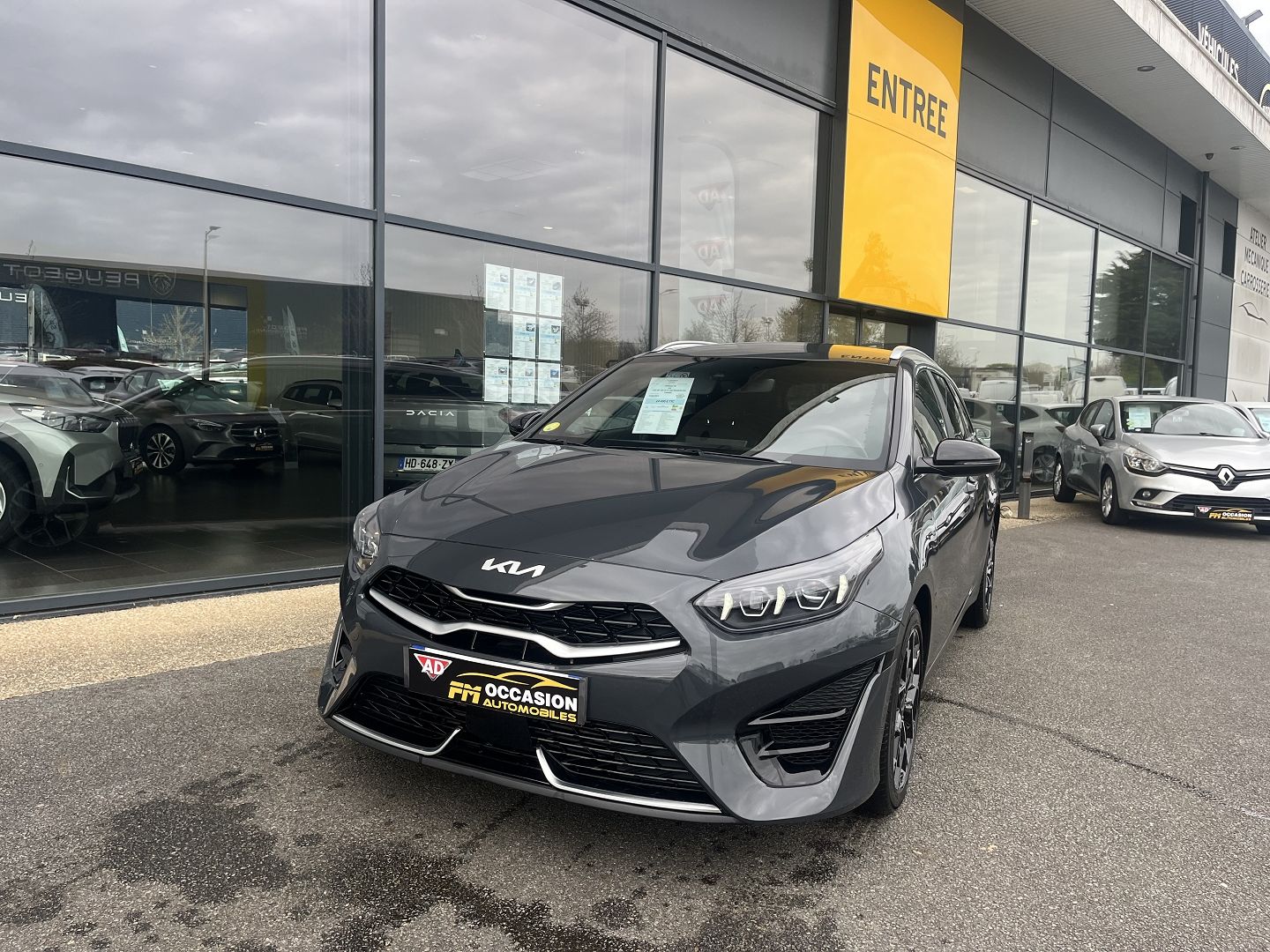 KIA CEED SW a vannes en morbihan et bretagne